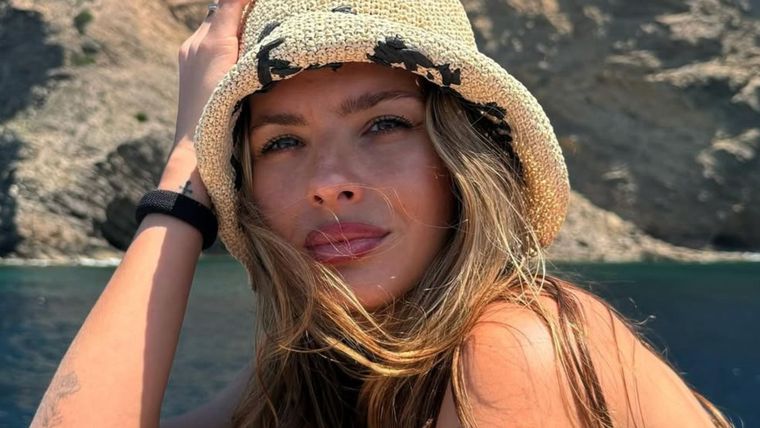 Muchos creen que los comentarios de la modelo en "Los 8 escalones" están dirigidos hacia María Eugenia Suárez, alias "La China" Suárez. Muchos creen que los comentarios de la modelo en "Los 8 escalones" están dirigidos hacia María Eugenia Suárez, alias "La China" Suárez.