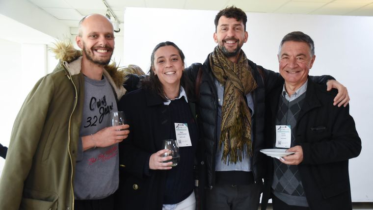 José Villanueva, Maggi Carbone, Ignacio Esteller y Daniel Castelli. José Villanueva, Maggi Carbone, Ignacio Esteller y Daniel Castelli.