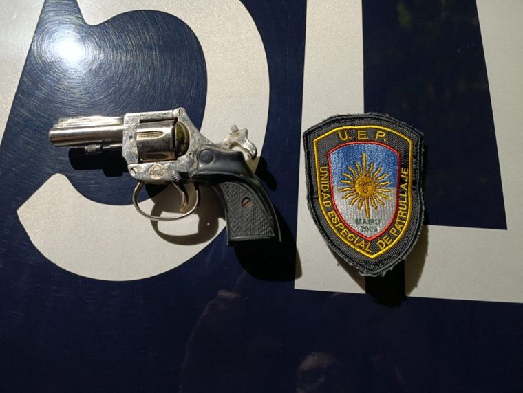 Los operativos dieron como resultado la retención de vehículos, aprehensiones y el secuestro de un arma de fuego