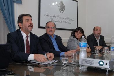 MDZol | Mansur, Alvaro, Jury y Pinto, cuando presentaron el proyecto el lunes.