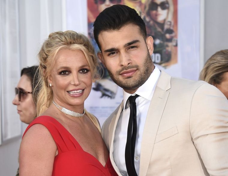 Foto: https://www.latimes.com/espanol/entretenimiento/articulo/2022-06-27/encuentran-suficiente-evidencia-para-enjuiciar-por-acoso-a-sam-asghari-ex-esposo-de-britney-spears