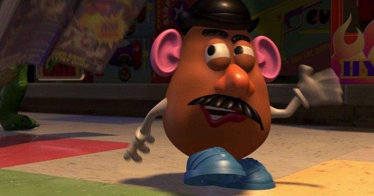 El señor cara de papa es uno de los personajes más divertidos de la película Foto: X