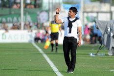 Ibarra, el DT del puntero. Foto: Télam