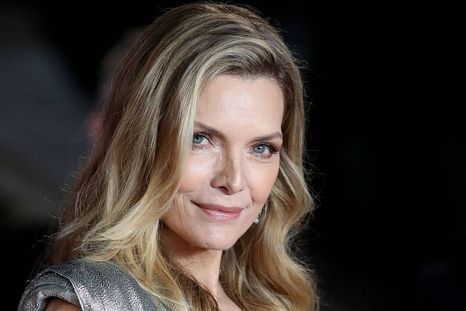 Michelle Pfeiffer y un sombrío pasado por una secta cuando tenía 20 años.