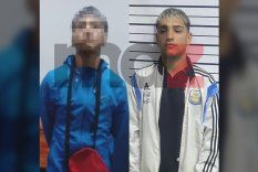 El menor de edad (a la izquierda) y su compañero, Luciano Luján Tejada, cayó a bordo de la moto robada en Las Heras. El menor de edad (a la izquierda) y su compañero, Luciano Luján Tejada, cayó a bordo de la moto robada en Las Heras.