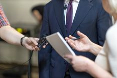 Un sondeo nacional revela qué periodista encabeza el ranking de imagen positiva en la Argentina, según la opinión de más de mil encuestados. Foto: Shutterstock