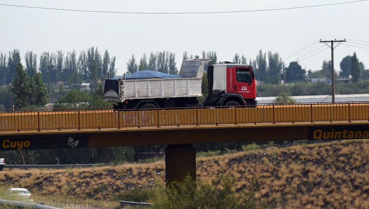 El transporte de carga se incrementó un 85%. Foto: ALF PONCE MERCADO / MDZ