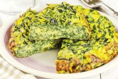 Tortilla de acelga Una receta simple y en pocos minutos de tortilla de acelga. Foto: Shutterstock