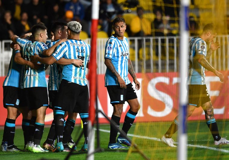 El elenco de Avellaneda sumó su tercer triunfo al hilo. Foto: Fotobaires