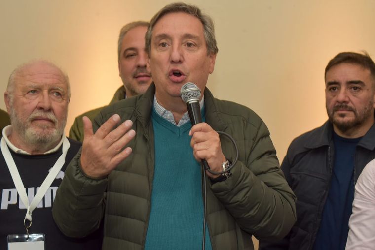 Congreso Partidario del PJ, con el presidente del partido, Emir Félix. Congreso Partidario del PJ, con el presidente del partido, Emir Félix.