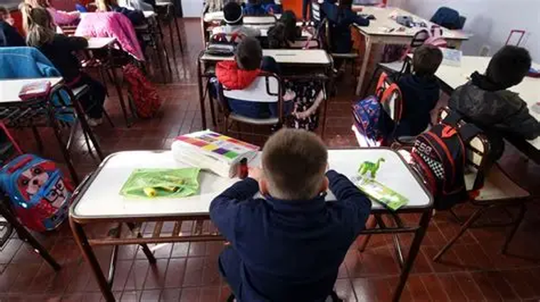 El cese de actividades del Instituto Anunciación de María ha marcado un antes y un después en la política educativa porteña. El cese de actividades del Instituto Anunciación de María ha marcado un antes y un después en la política educativa porteña.