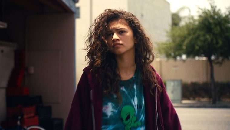 Zendaya regresa como Rue en una versión mucho más madura tras el salto temporal de cinco años. Zendaya regresa como Rue en una versión mucho más madura tras el salto temporal de cinco años.