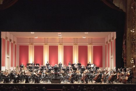 La Orquesta Filarmónica de Buenos Aires en el Teatro Colón. La Orquesta Filarmónica de Buenos Aires en el Teatro Colón.