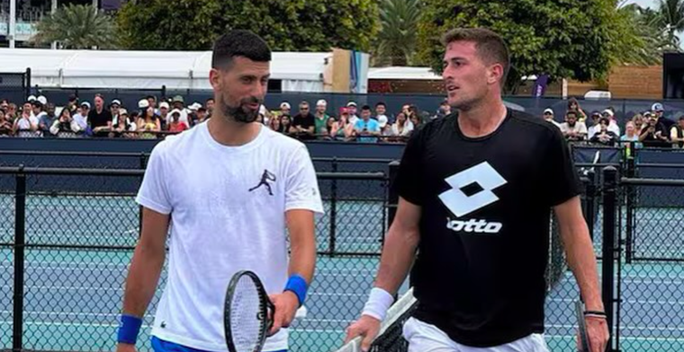 Djokovic y el argentino Fede Gomez, compañeros de entrenamiento últimamente. Foto: Captura