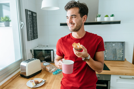 Hay que prestarle atención a cuáles son los tres alimentos que no hay que comer en el desayuno. Foto: Getty