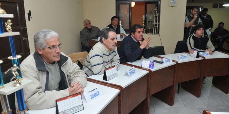 Se define el torteo de los seis.