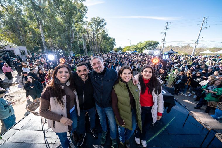 Máximo Kirchner en Moreno, con la intendenta Mariel Fernández, Leonardo Grosso y la ministra de Kicillof, Daniela Villar Máximo Kirchner en Moreno, con la intendenta Mariel Fernández, Leonardo Grosso y la ministra de Kicillof, Daniela Villar