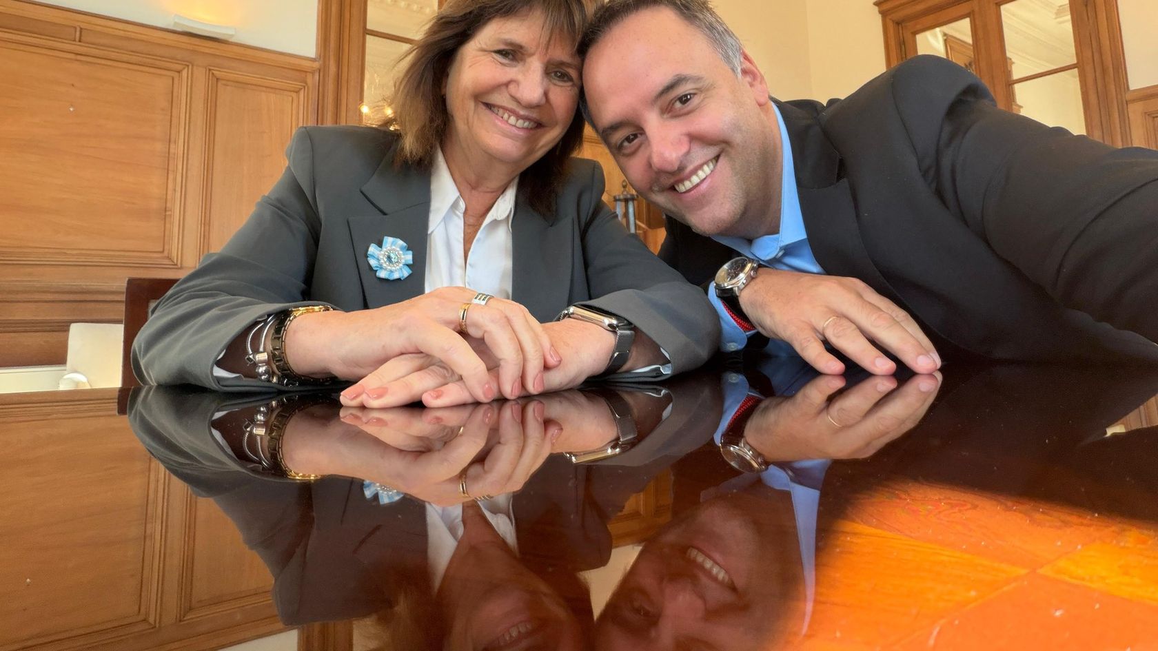 Manuel Adorni con Patricia Bullrich