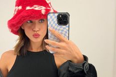 María Pedraza y María Pombo se suman al complemento del invierno Foto: Instagram