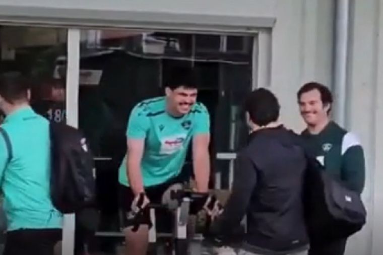 Hugo Auradou retomó los entrenamientos con su equipo en Francia Foto: Captura de video