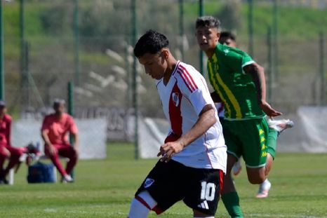 River cerró un préstamo estratégico para uno de sus juveniles. River cerró un préstamo estratégico para uno de sus juveniles.