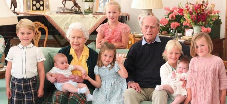 La reina Isabel II tiene la fortuna de disfrutar de muchas generaciones posteriores. Foto: Instagram @theroyalfamily