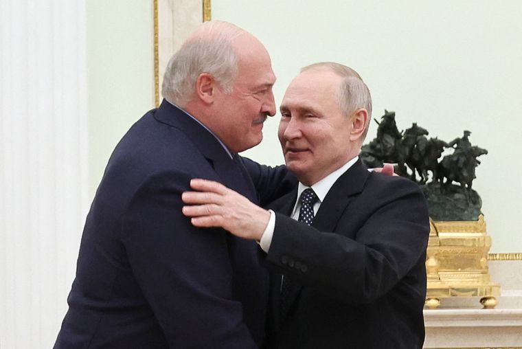 Alexander Lukashenko junto a Vladimir Putin Foto: Telam