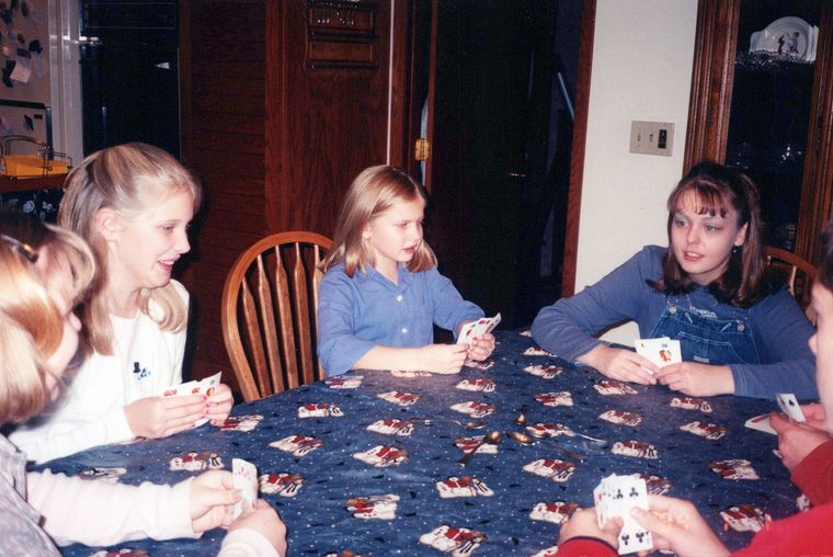 Para la psicología, la estimulación digital permanente puede volver más difícil algo que antes era habitual: sostener el aburrimiento sin buscar alivio inmediato.