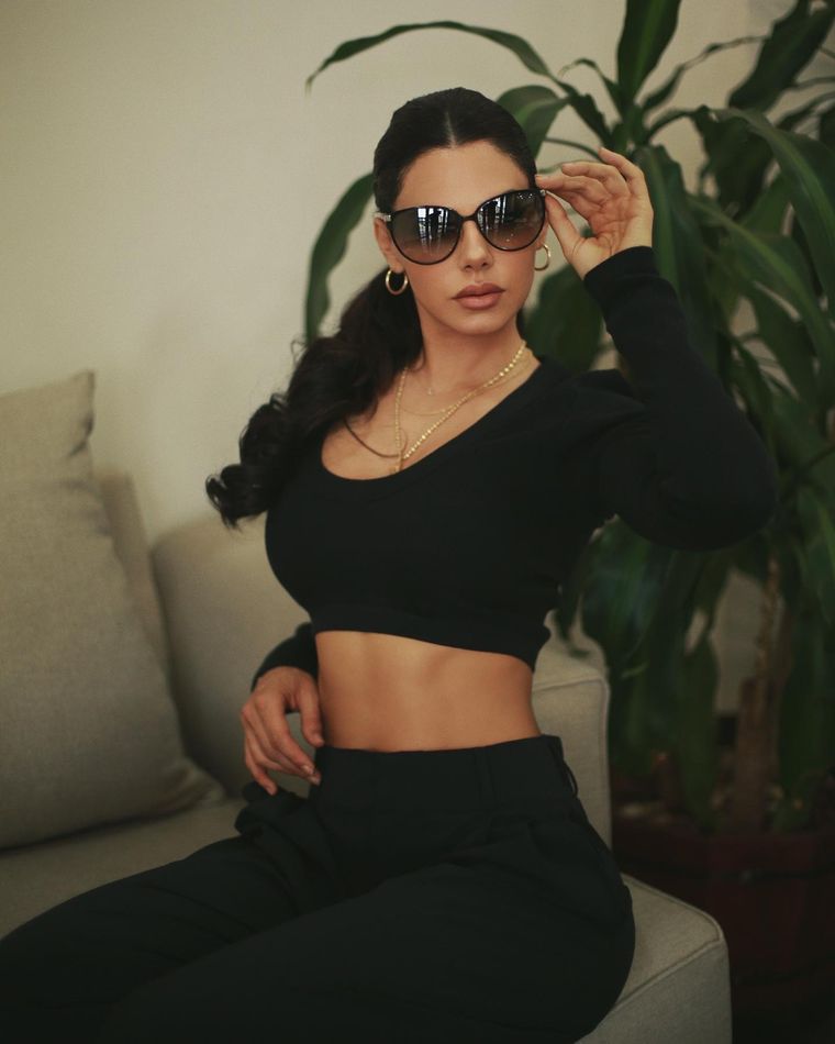 Livia Brito marca tendencia con sus diversos looks. Foto: Instagram/Livia Brito