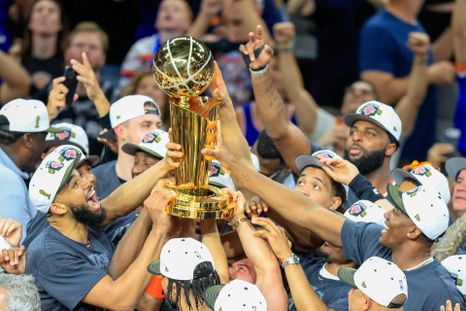 Los Knicks son los nuevos campeones de la NBA y desataron la locura en Nueva York. Los Knicks son los nuevos campeones de la NBA y desataron la locura en Nueva York.