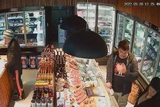 El hombre quedó captado por las cámaras de seguridad