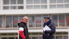 Daniel Oldrá y Alfredo Berti, en la previa del amistoso que se jugó esta mañana en Córdoba. Foto: Prensa Independiente Rivadavia.