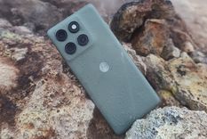 El Motorola edge 60 pro acompañado por Henry von Wartenberg en Islandia.