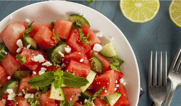 Esta delicia de verano es una ensalada que combina ingredientes deliciosos Esta delicia de verano es una ensalada que combina ingredientes deliciosos