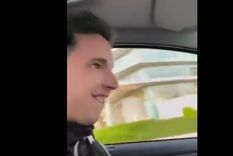El conductor fue filmado por el acompañante