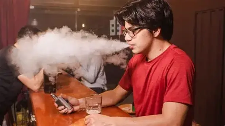 La Organización Mundial de la Salud advierte que el mercado global de cigarrillos electrónicos creció en la última década. La Organización Mundial de la Salud advierte que el mercado global de cigarrillos electrónicos creció en la última década.