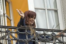 Cristina quedará detenida en su domicilio. Cristina quedará detenida en su domicilio.