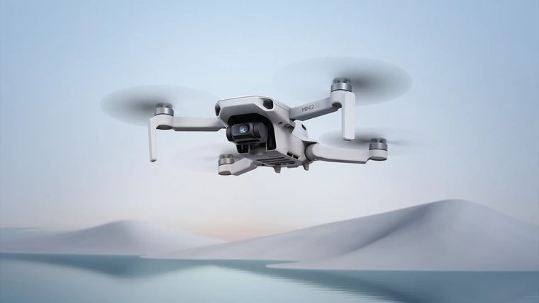 Máxima fiabilidad de vuelo y gran robustez estructural para soportar vientos moderados. Máxima fiabilidad de vuelo y gran robustez estructural para soportar vientos moderados.
