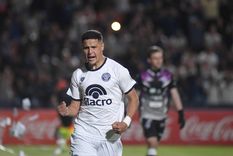 Arce y un gol clave para las aspiraciones de Independiente Rivadavia. Foto: Télam