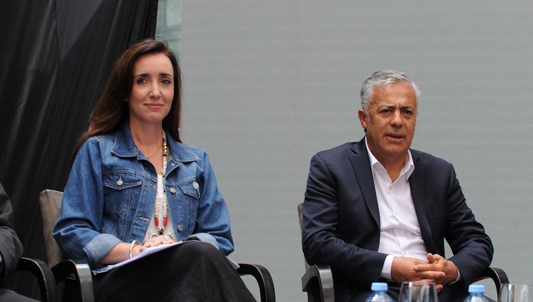 Cornejo y Villarruel en el Desayuno de la Coviar Foto: Alf Ponce Mercado/MDZ