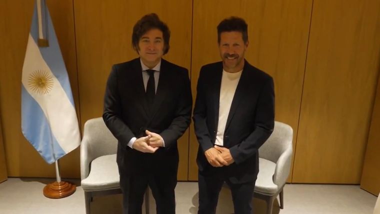 Javier Milei y el Cholo Simeone en Madrid.