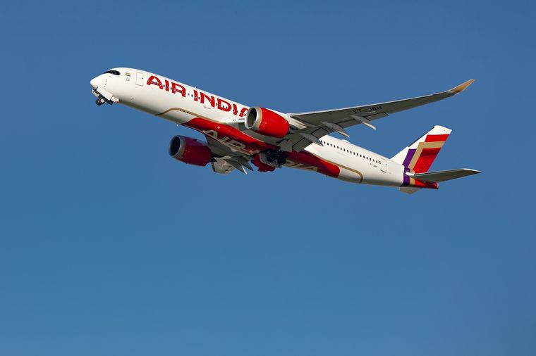 La aerolínea Air India inmovilizó en la madrugada del martes un vuelo procedente de San Francisco con destino a la ciudad india de Mumbai (foto ilustrativa)