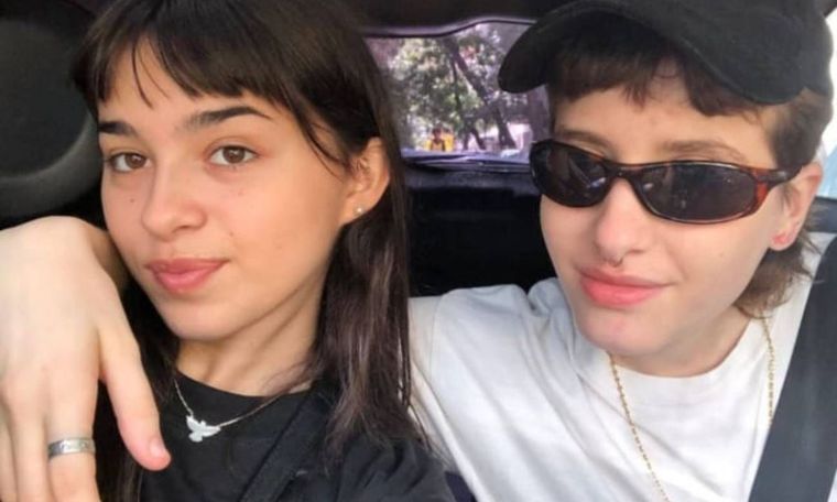 Paloma Ortega y Ana Mir se muestra más enamoradas que nunca. Las jóvenes no ocultan su amor en las redes sociales.