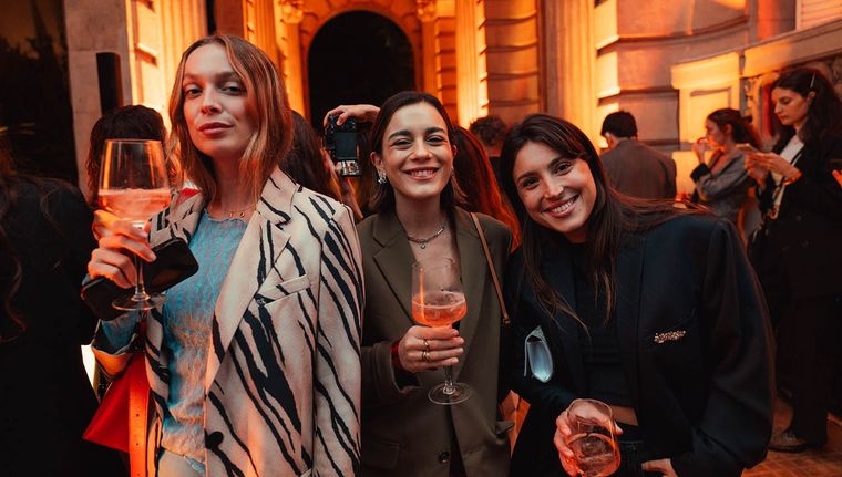 Amigas de paseo en bodegas. Imagen ilustrativa. Foto: Chandon
