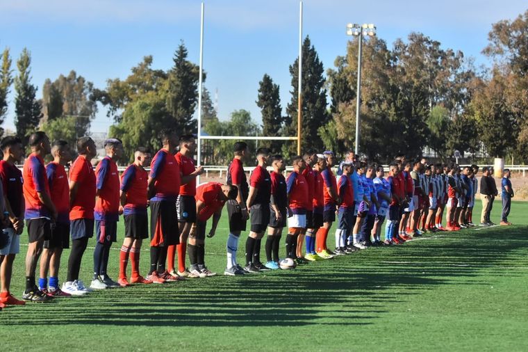 El rugby como espacio de encuentro y superación en una jornada que combinó deporte, emoción y compromiso. El rugby como espacio de encuentro y superación en una jornada que combinó deporte, emoción y compromiso.