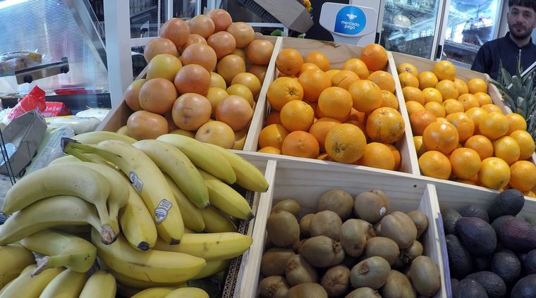 Los cítricos y la banana con precios que sorprenden y parecen superar la inflación Foto: ALF PONCE MERCADO / MDZ