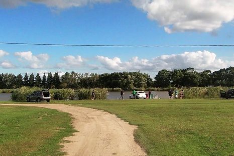 A la orilla de la laguna, Ranchos ofrece un escenario ideal para descansar entre árboles, arena y aire puro. A la orilla de la laguna, Ranchos ofrece un escenario ideal para descansar entre árboles, arena y aire puro.