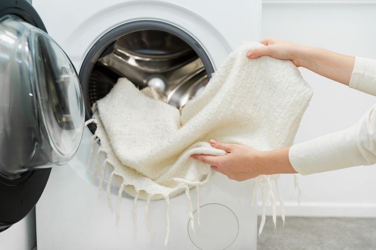 Según la tela serán los cuidados que debemos tener. Foto: Shutterstock