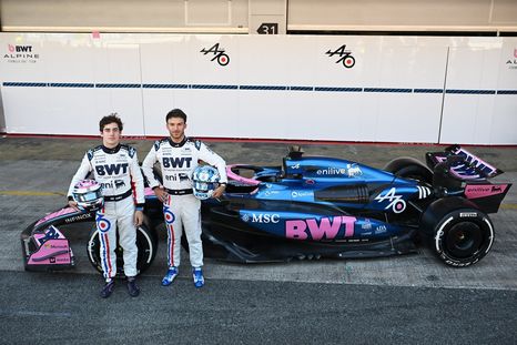 Franco Colapinto junto a Pierre Gasly, pilotos titulares de Alpine en la Fórmula 1 Franco Colapinto junto a Pierre Gasly, pilotos titulares de Alpine en la Fórmula 1