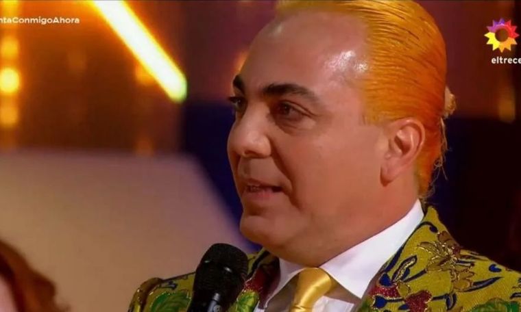 Cristian Castro busca incursionar en el mundo de la moda. El cantante forma parte del jurado de Canta Conmigo Ahora.